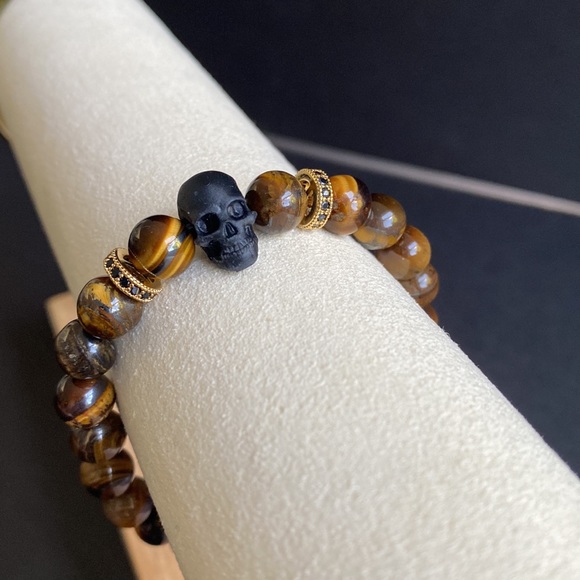 Tigers Eye Skull Bead Bracelet - Picture 2 of 5